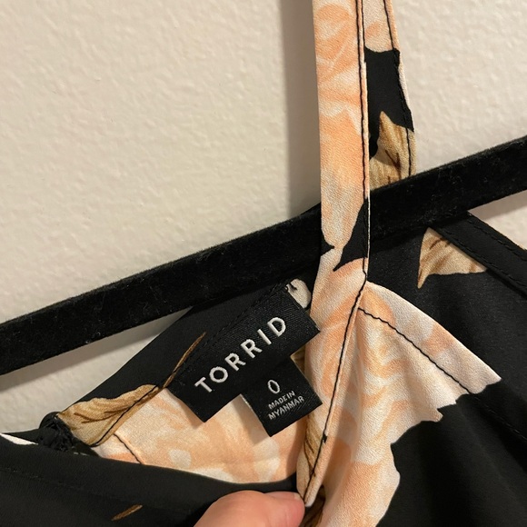 Torrid Tank - Picture 3 of 4